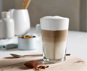 Le latte macchiato